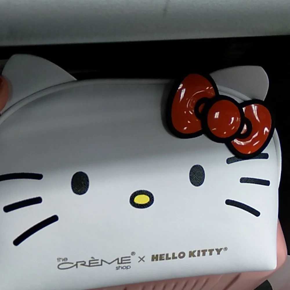 The Creme Shop hello kitty bag cosmetic! Viral tik tok - Picture 1 of 3